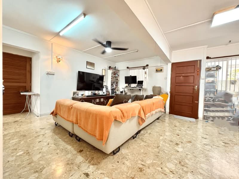 108 Bedok North Road, 108 Bedok North Road, 2 Bedrooms, 883 sqft, HDB Flat For Sale, by Tony Chua, 500145699 - Living Room - PropertyGuru.com.sg