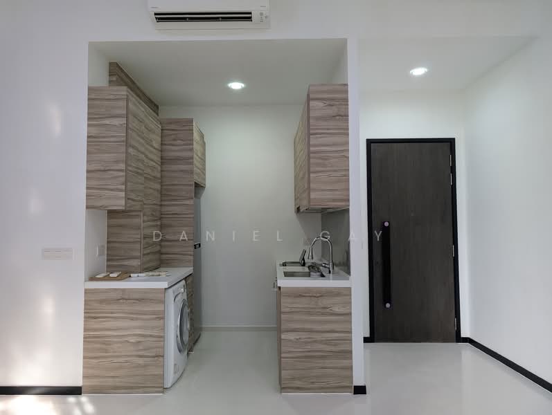 Three 11, 311 Upper Thomson Road, 2 Bedrooms, 678 sqft, Apartment For Rent, by Daniel Gay, 500145702 - Kitchen - PropertyGuru.com.sg