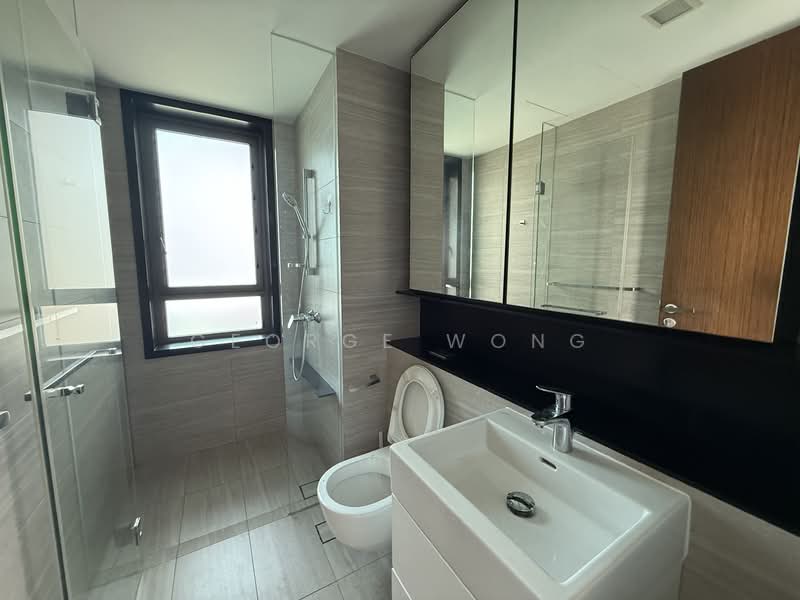 Principal Garden, 97 Prince Charles Crescent, 3 Bedrooms, 1,238 sqft, Condominium For Rent, by George Wong, 500145704 - Bathroom - PropertyGuru.com.sg