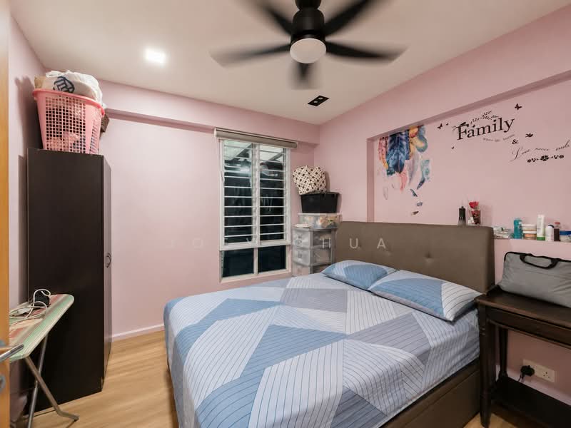 Northoaks, 26 Woodlands Cresent, 3 Bedrooms, 1,604 sqft, Condominium For Sale, by Joey Chua, 500145710 - Common Bedroom 1 - PropertyGuru.com.sg