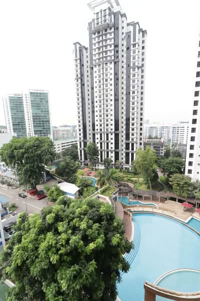Regent Heights, 56 Bukit Batok East Avenue 5, 2 Bedrooms, 1,023 sqft, Condominium For Sale, by Jessica Lim, 500145721 - Exterior - PropertyGuru.com.sg