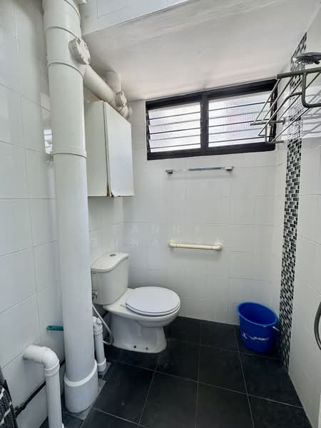64 New Upper Changi Road, 64 New Upper Changi Road, 3 Bedrooms, 990 sqft, HDB Flat For Sale, by Fanny Gunawan, 500145725 - Bathroom - PropertyGuru.com.sg