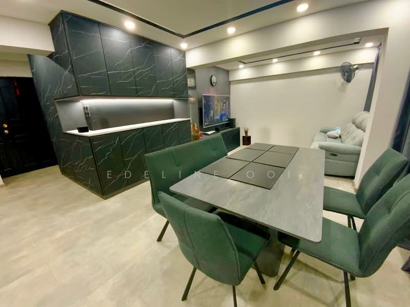 655A Jurong West Street 61, 655A Jurong West Street 61, 2 Bedrooms, 926 sqft, HDB Flat For Sale, by Edeline Ooi, 500145726 - Living area - PropertyGuru.com.sg