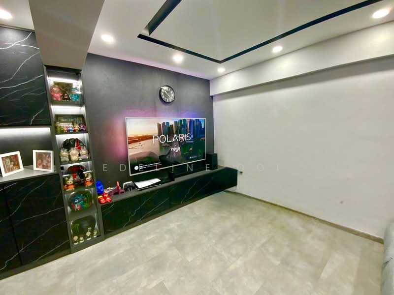 655A Jurong West Street 61, 655A Jurong West Street 61, 2 Bedrooms, 926 sqft, HDB Flat For Sale, by Edeline Ooi, 500145726 - Living Room - PropertyGuru.com.sg
