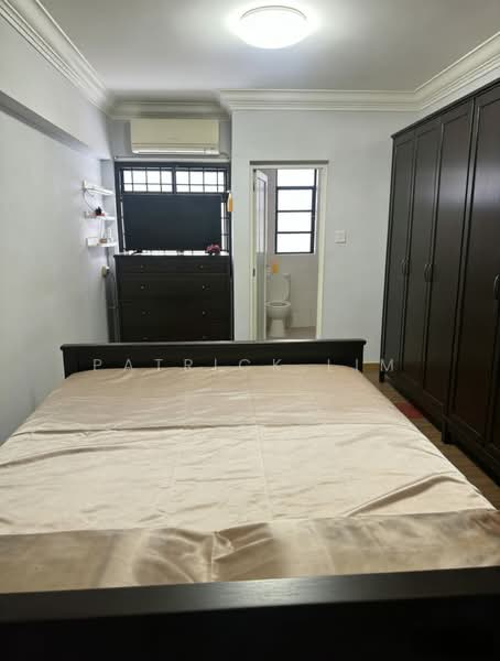 225 Ang Mo Kio Avenue 1, 225 Ang Mo Kio Avenue 1, Room Rental, 200 sqft, HDB Flat For Rent, by Patrick Lim, 500145736 - Master Bedroom with ensuite Bathroom - PropertyGuru.com.sg