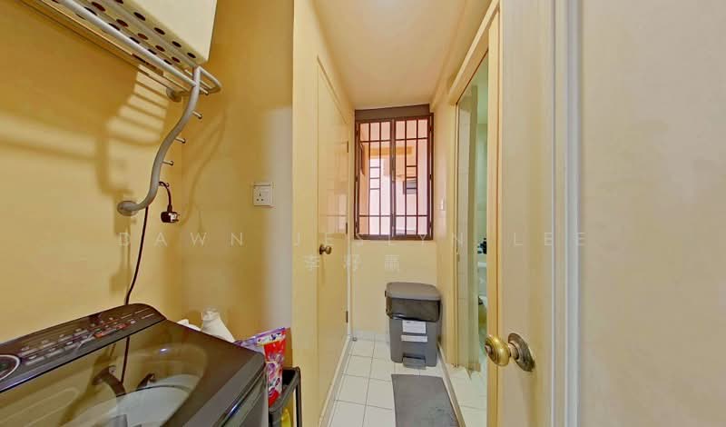 Seasons View, 5 Pemimpin Drive, 2 Bedrooms, 969 sqft, Condominium For Sale, by Dawn Jeslyn Lee 李籽嬴, 500145742 - PropertyGuru.com.sg