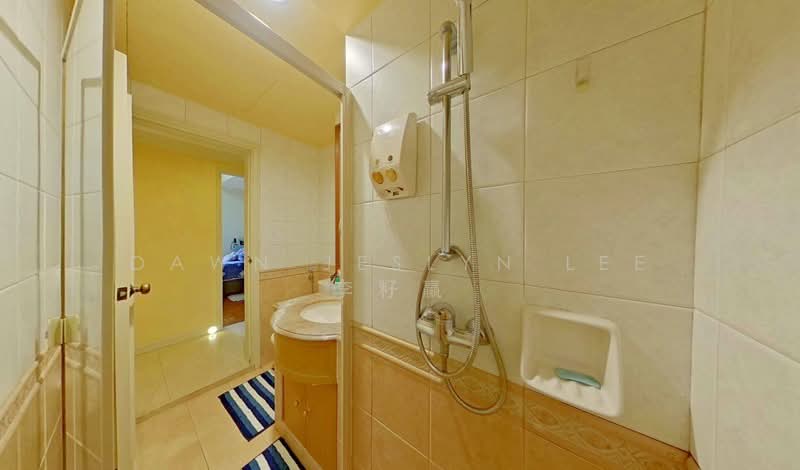 Seasons View, 5 Pemimpin Drive, 2 Bedrooms, 969 sqft, Condominium For Sale, by Dawn Jeslyn Lee 李籽嬴, 500145742 - PropertyGuru.com.sg