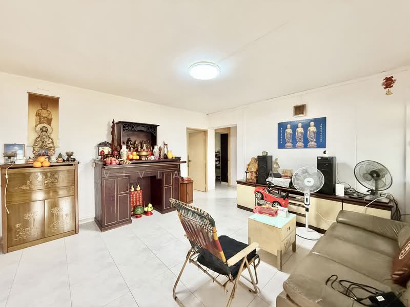 450C Tampines Street 42, 450C Tampines Street 42, 3 Bedrooms, 1,140 sqft, HDB Flat For Sale, by VIVIAN Chan, 500145744 - Living Room - PropertyGuru.com.sg