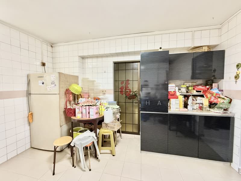 450C Tampines Street 42, 450C Tampines Street 42, 3 Bedrooms, 1,140 sqft, HDB Flat For Sale, by VIVIAN Chan, 500145744 - Kitchen - PropertyGuru.com.sg