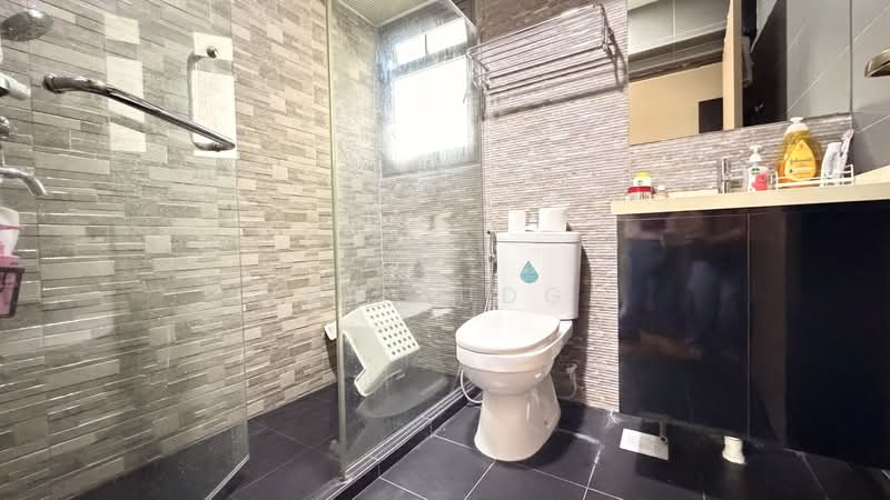 335B Anchorvale Crescent, 335B Anchorvale Crescent, 3 Bedrooms, 990 sqft, HDB Flat For Sale, by Nur Fudge, 500145754 - Bathroom - PropertyGuru.com.sg
