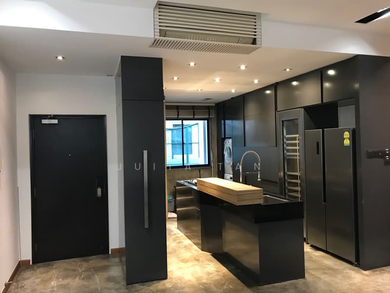 Harbourlights, 68 Telok Blangah Road, Room Rental, 130 sqft, Apartment For Rent, by Juita Tan, 500145756 - Kitchen - PropertyGuru.com.sg