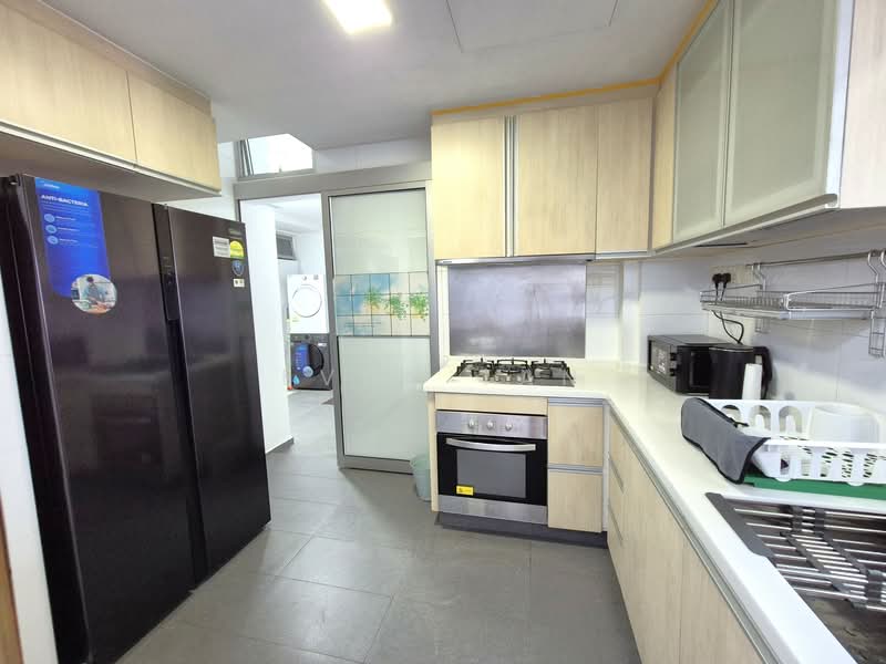 The Parc Condominium, 3 West Coast Walk, Room Rental, 150 sqft, Condominium For Rent, by Evan Tan, 500145766 - Kitchen - PropertyGuru.com.sg