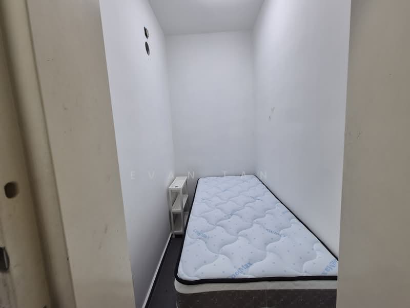 The Parc Condominium, 3 West Coast Walk, Room Rental, 60 sqft, Condominium For Rent, by Evan Tan, 500145767 - Bedroom - PropertyGuru.com.sg