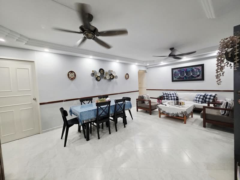 928 Hougang Street 91, 928 Hougang Street 91, 3 Bedrooms, 1,087 sqft, HDB Flat For Sale, by Faiz Zaffre, 500145778 - Living Room - PropertyGuru.com.sg
