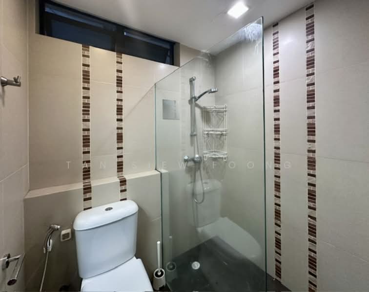 The Tanamera, 5 Tanah Merah Kechil Road, 2 Bedrooms, 958 sqft, Condominium For Rent, by Tan Siew Foong, 500145779 - Bathroom - PropertyGuru.com.sg