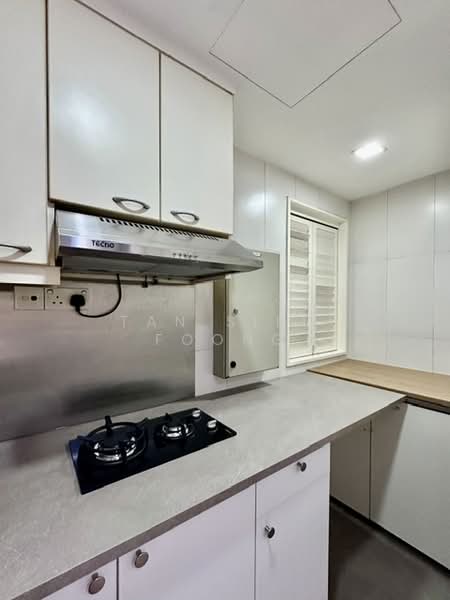 The Tanamera, 5 Tanah Merah Kechil Road, 2 Bedrooms, 958 sqft, Condominium For Rent, by Tan Siew Foong, 500145779 - Kitchen - PropertyGuru.com.sg