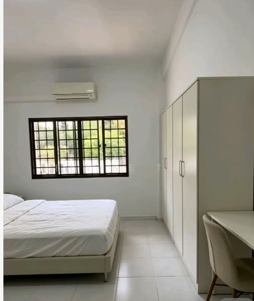 Immediate 8 Spacious Rooms, 7 mins to Marine Parade mrt, 12 East Coast Road, Room Rental, 150 sqft, Terraced House For Rent, by Elaine Tay, 500145782 - Bedroom - PropertyGuru.com.sg