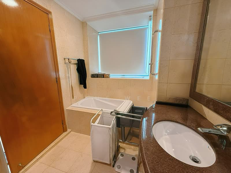 Haig Court, 152 Haig Road, 4 Bedrooms, 1,550 sqft, Condominium For Rent, by Paul Wee, 500145788 - Bathroom - PropertyGuru.com.sg