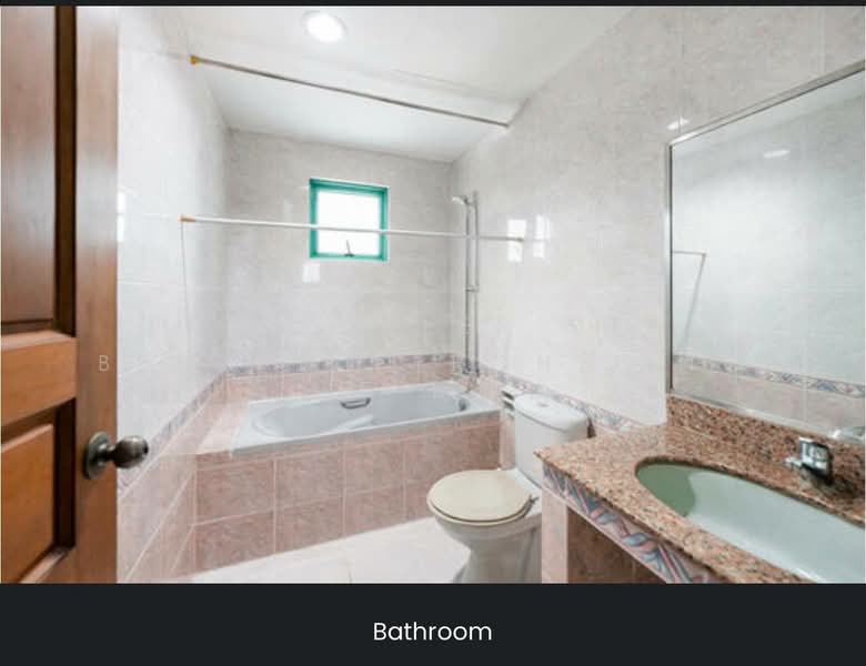 Balmy Court, 6 Lorong 27A Geylang, 2 Bedrooms, 775 sqft, Condominium For Rent, by Benjamin Poh Jing Jie 傅敬杰, 500145797 - Bathroom - PropertyGuru.com.sg