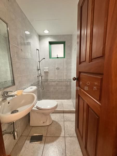 Balmy Court, 6 Lorong 27A Geylang, 2 Bedrooms, 775 sqft, Condominium For Rent, by Benjamin Poh Jing Jie 傅敬杰, 500145797 - Bathroom - PropertyGuru.com.sg