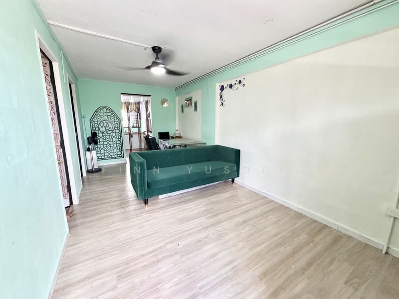 504 Bedok North Street 3, 504 Bedok North Street 3, 2 Bedrooms, 635 sqft, HDB Flat For Sale, by Finn Yusoff, 500145802 - Living Room - PropertyGuru.com.sg