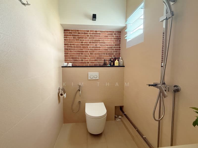 127 Rivervale Street, 127 Rivervale Street, 3 Bedrooms, 1,292 sqft, HDB Flat For Sale, by Kim Tham, 500145803 - Bathroom - PropertyGuru.com.sg