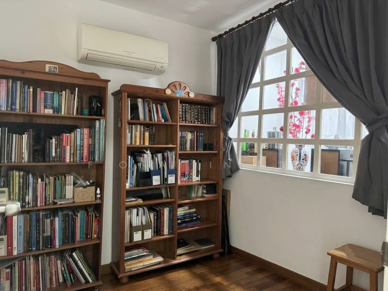 ⭐️Nice Plot⭐️Great Potential⭐️南洋小学1km⭐️Fiona 国凤 8218☎️5108, Namly Hill, Namly View, Namly Crescent, Namly Rise, Namly Avenue, Namly Grove, Namly Garden, Namly Drive, Tanglin / Holland / Bukit Timah, 4 Bedrooms, 3,000 sqft, Semi-Detached House For Sale, by Fiona Yin 国凤, 500145813 - Study - PropertyGuru.com.sg