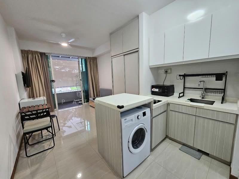 1 Canberra, 11 Canberra Drive, Studio, 380 sqft, Executive Condominium For Rent, by Patrick Lim, 500145814 - L-Shape Modern Kitchen - PropertyGuru.com.sg