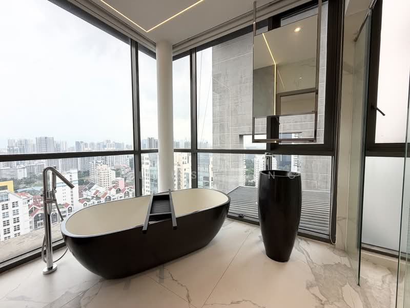The Viridian, 6 Jalan Ampas, 3 Bedrooms, 3,326 sqft, Condominium For Sale, by Julius Wong, 500145816 - Bathroom - PropertyGuru.com.sg