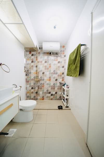 415C Northshore Drive, 415C Northshore Drive, 3 Bedrooms, 1,012 sqft, HDB Flat For Sale, by Derek Woo 吴玮彦, 500145819 - Bathroom - PropertyGuru.com.sg