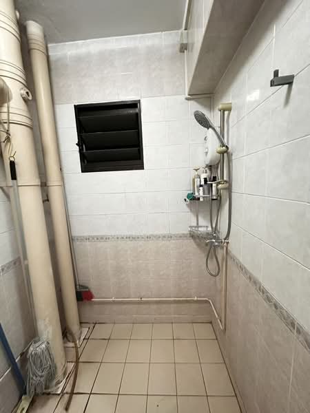 624 Jurong West Street 61, 624 Jurong West Street 61, Room Rental, 110 sqft, HDB Flat For Rent, by Tina Yuan, 500145821 - Bathroom - PropertyGuru.com.sg