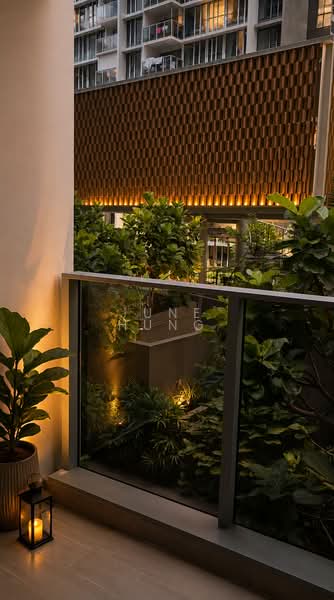 Penrose, 20 Sims Drive, 1 Bedroom, 484 sqft, Condominium For Sale, by June Hung, 500145823 - Balcony - PropertyGuru.com.sg