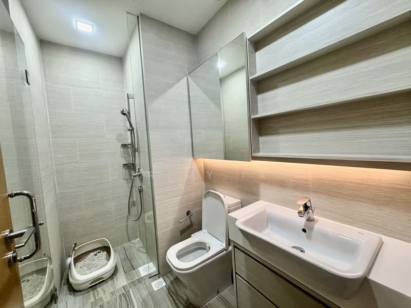 Alex Residences, 28 Alexandra View, 2 Bedrooms, 678 sqft, Condominium For Rent, by Jeremy Tan, 500145838 - Bathroom - PropertyGuru.com.sg