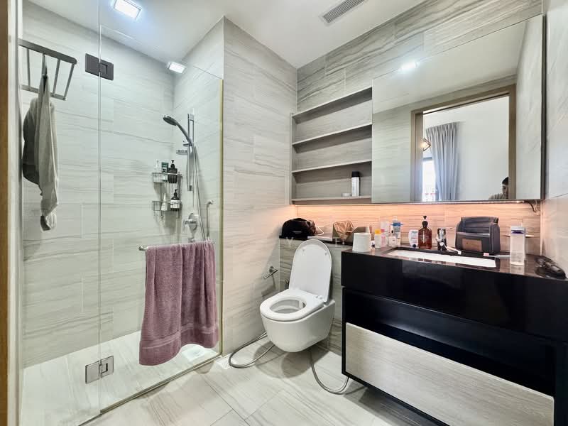 Alex Residences, 28 Alexandra View, 2 Bedrooms, 678 sqft, Condominium For Rent, by Jeremy Tan, 500145838 - Bathroom - PropertyGuru.com.sg