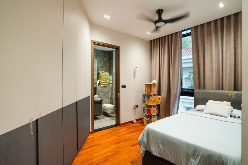 ALMOST BRAND NEW 3.5 STRY DETACHED HOUSE, LENGKONG LIMA/ LENGKONG EMPAT/ LENGKONG DUA, 8 Bedrooms, 8,000 sqft, Detached House For Sale, by Alvin Tan, 500145841 - Bedroom - PropertyGuru.com.sg