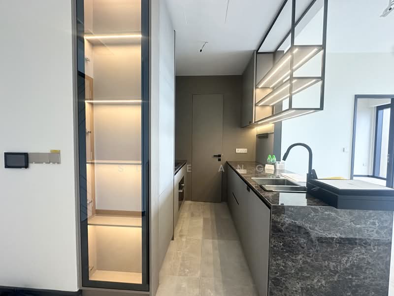 Perfect Ten, , 2 Bedrooms, 753 sqft, Apartment For Sale, by Suzie Ang, 500145859 - Kitchen - PropertyGuru.com.sg