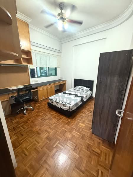 Gold Coast Condo, 360 Pasir Panjang Road, Room Rental, 180 sqft, Condominium For Rent, by Sean Ong, 500145863 - Bedroom - PropertyGuru.com.sg