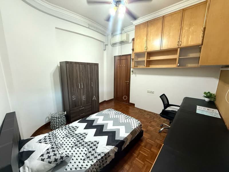 Gold Coast Condo, 360 Pasir Panjang Road, Room Rental, 180 sqft, Condominium For Rent, by Sean Ong, 500145863 - Bedroom - PropertyGuru.com.sg