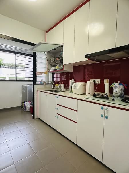 508A Yishun Avenue 4, 508A Yishun Avenue 4, 2 Bedrooms, 732 sqft, HDB Flat For Sale, by Michelle Ong, 500145868 - Kitchen - PropertyGuru.com.sg