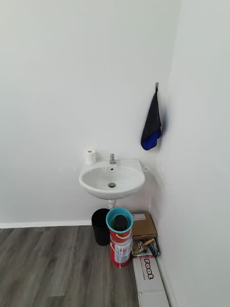Le Regal, 340 Geylang Road, 161 sqft, Shop / Shophouse For Rent, by Lynn Goh, 500145875 - Bathroom - CommercialGuru.com.sg