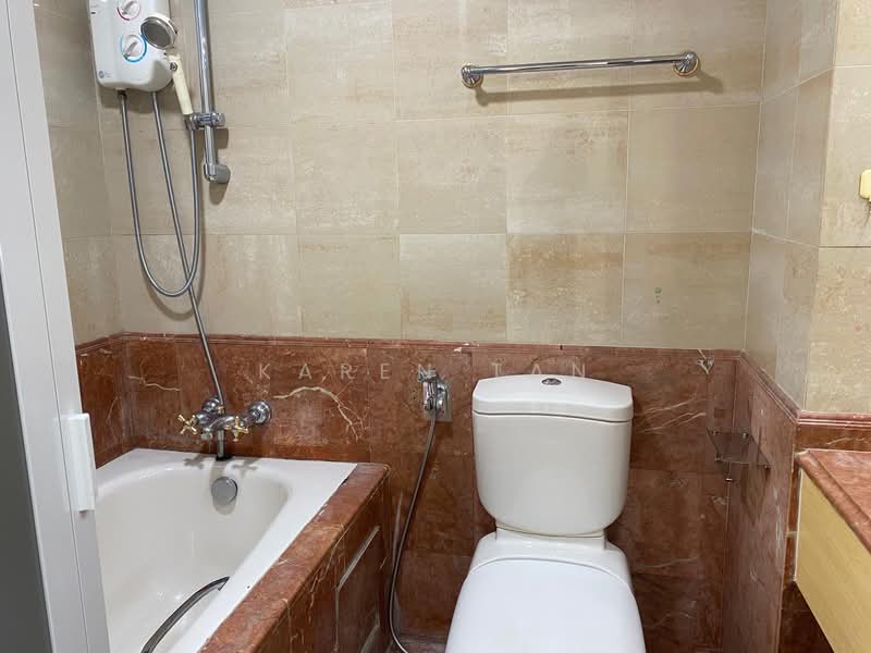 Regentville, 10 Hougang Street 92, 3 Bedrooms, 1,152 sqft, Condominium For Rent, by Karen Tan, 500145909 - Bathroom - PropertyGuru.com.sg