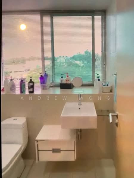 The Stellar, 6 West Coast Road, Room Rental, 200 sqft, Condominium For Rent, by Andrew Wong, 500145915 - Bathroom - PropertyGuru.com.sg