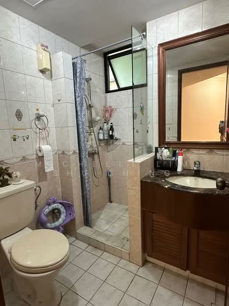 Simei Green Condominium, 7 Simei Street 4, 3 Bedrooms, 1,356 sqft, Condominium For Sale, by Michelle Lim Shu Ching, 500145916 - Common Bathroom - PropertyGuru.com.sg