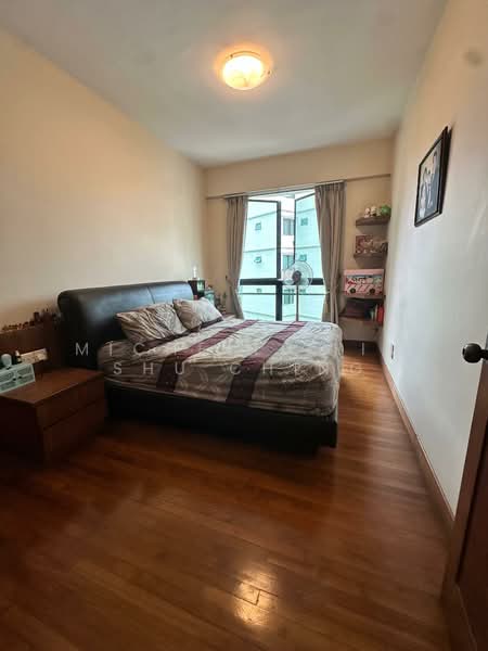 Simei Green Condominium, 7 Simei Street 4, 3 Bedrooms, 1,356 sqft, Condominium For Sale, by Michelle Lim Shu Ching, 500145916 - Master Bedroom - PropertyGuru.com.sg