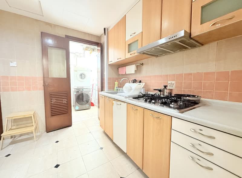 Mutiara Crest, 2 Jalan Mutiara, Room Rental, 80 sqft, Apartment For Rent, by Priscilla Tan, 500145917 - Kitchen - PropertyGuru.com.sg