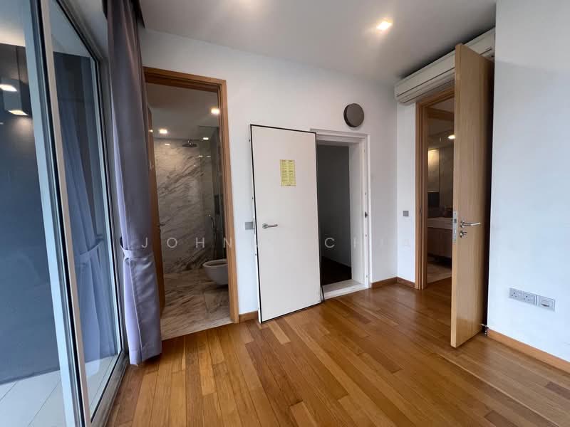 The Peak @ Cairnhill II, 61 Cairnhill Circle, 2 Bedrooms, 904 sqft, Condominium For Rent, by Johnny Chia, 500145925 - Bathroom - PropertyGuru.com.sg