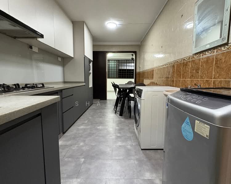 715 Yishun Street 71, 715 Yishun Street 71, 3 Bedrooms, 904 sqft, HDB Flat For Rent, by Shamir ., 500145930 - Kitchen fitted with Appliances - PropertyGuru.com.sg