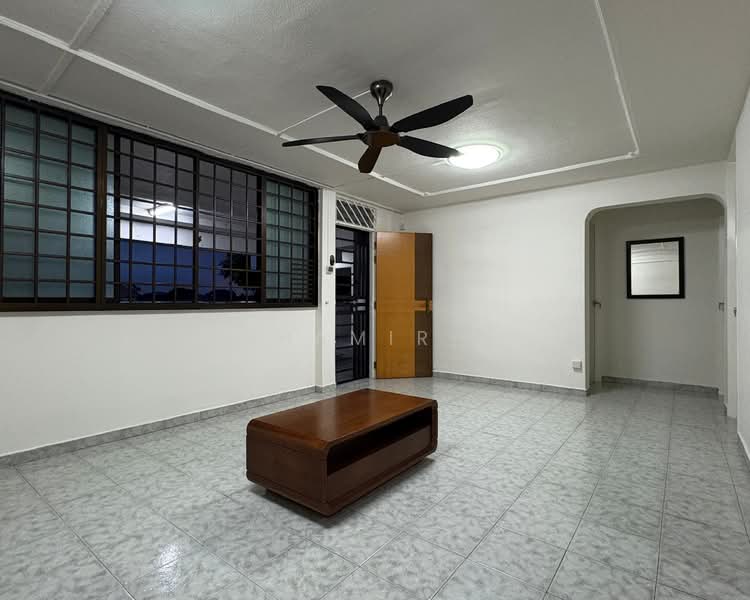715 Yishun Street 71, 715 Yishun Street 71, 3 Bedrooms, 904 sqft, HDB Flat For Rent, by Shamir ., 500145930 - Living Room - PropertyGuru.com.sg