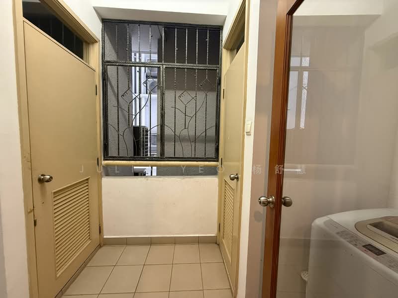 Regent Heights, 52 Bukit Batok East Avenue 5, 2 Bedrooms, 1,023 sqft, Condominium For Rent, by Julia Yeo 杨舒慧, 500145936 - Entrance - PropertyGuru.com.sg