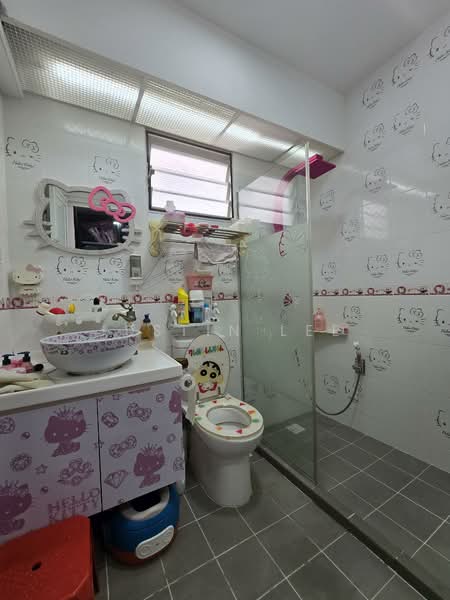513C Yishun Street 51, 513C Yishun Street 51, 4 Bedrooms, 1,292 sqft, HDB Flat For Sale, by Justin Lee, 500145957 - Bathroom - PropertyGuru.com.sg